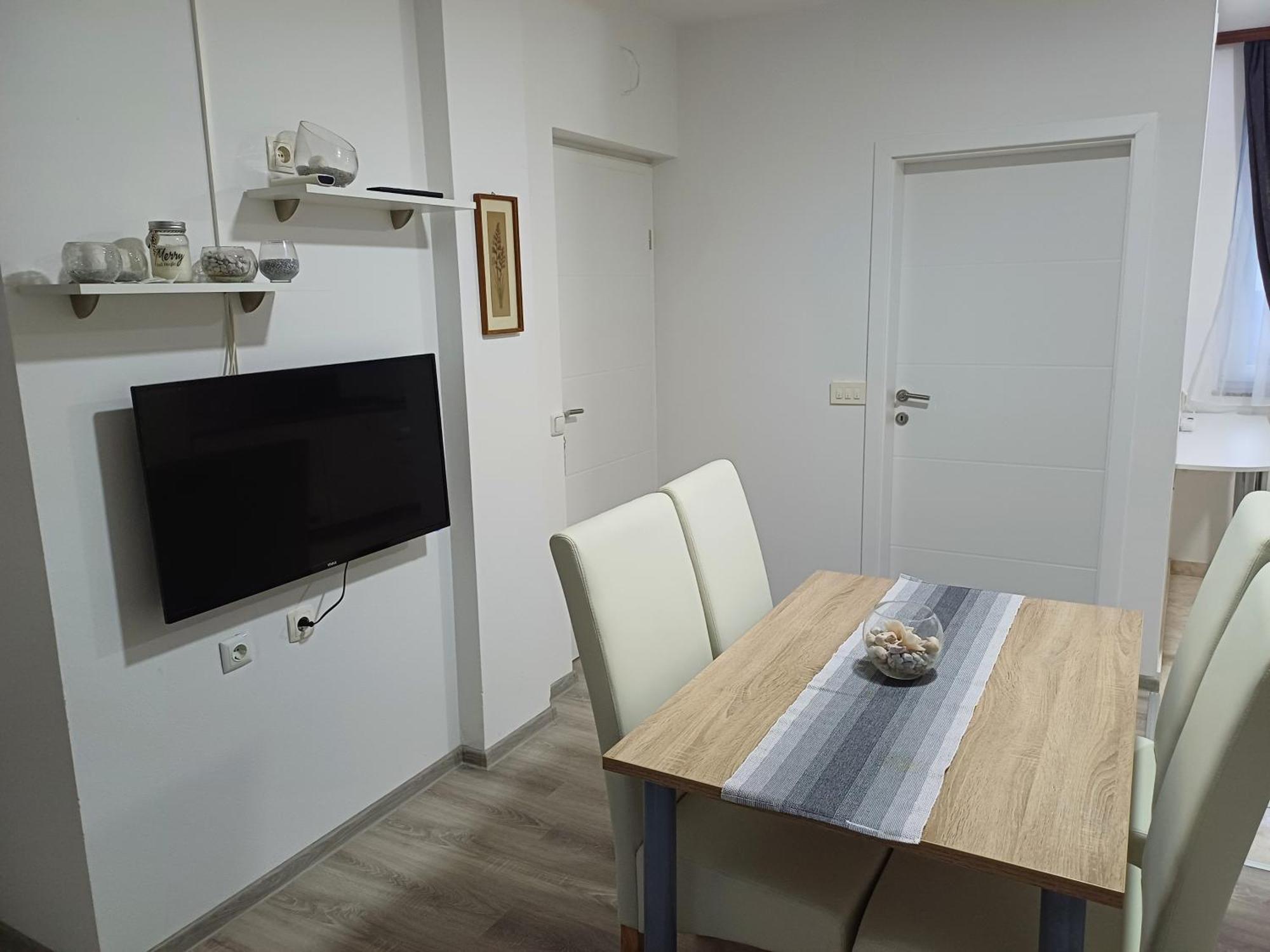 Apartmani Bulajic Krk Town Exterior foto